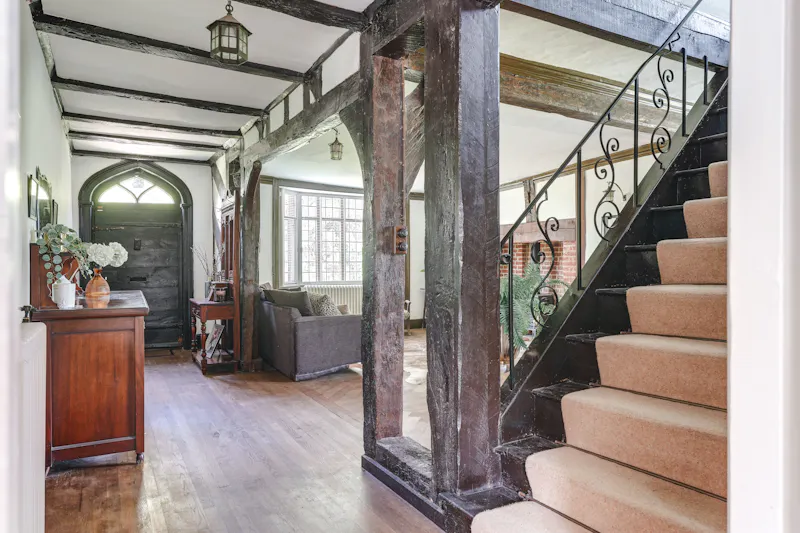 Beams at Grade 1 Listed Manor House, G322 (photo 2)