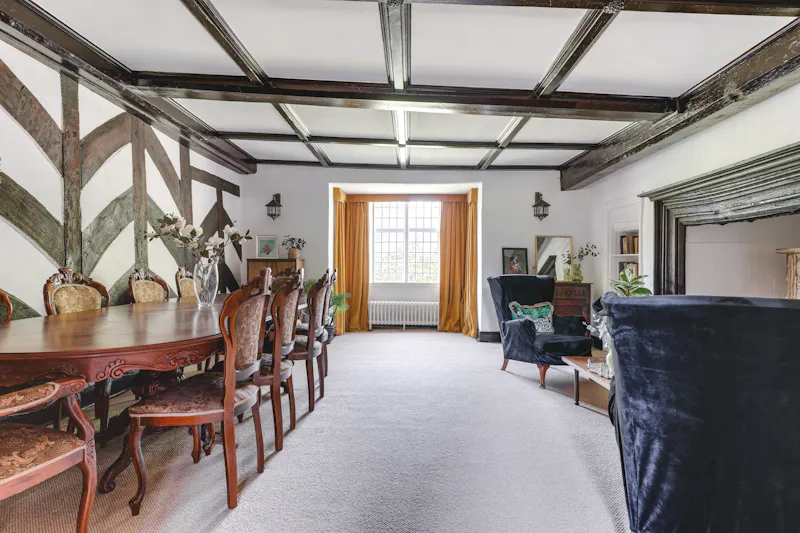 Beams at Grade 1 Listed Manor House, G322 (photo 8)