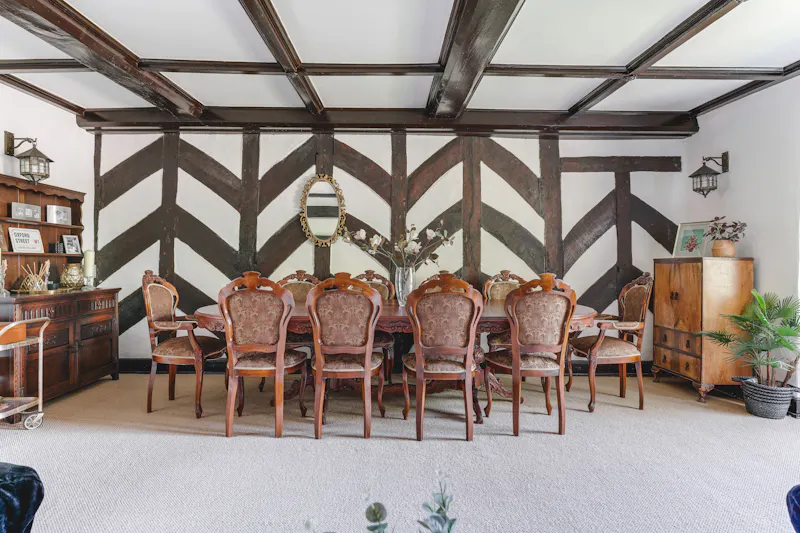 Grade 1 Listed Manor House, G322 (photo 9)