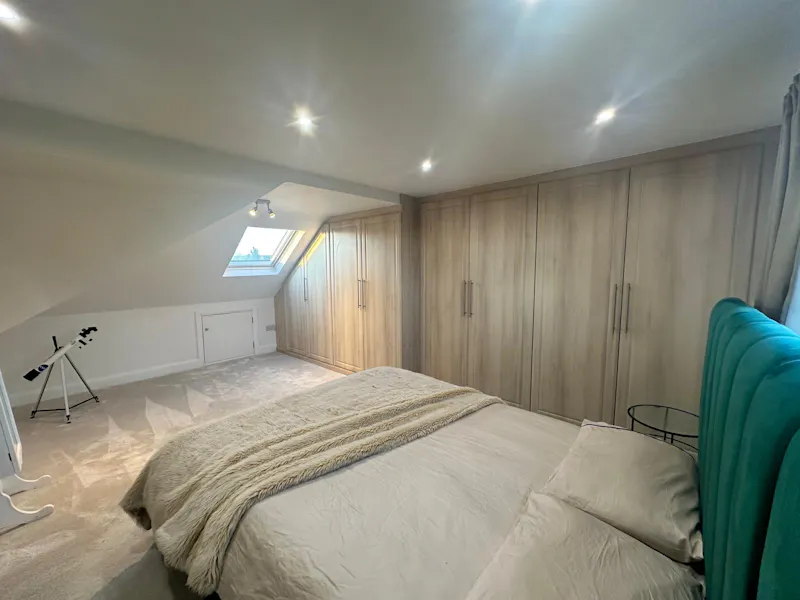 Hornchurch family home, D2800 (photo 20)