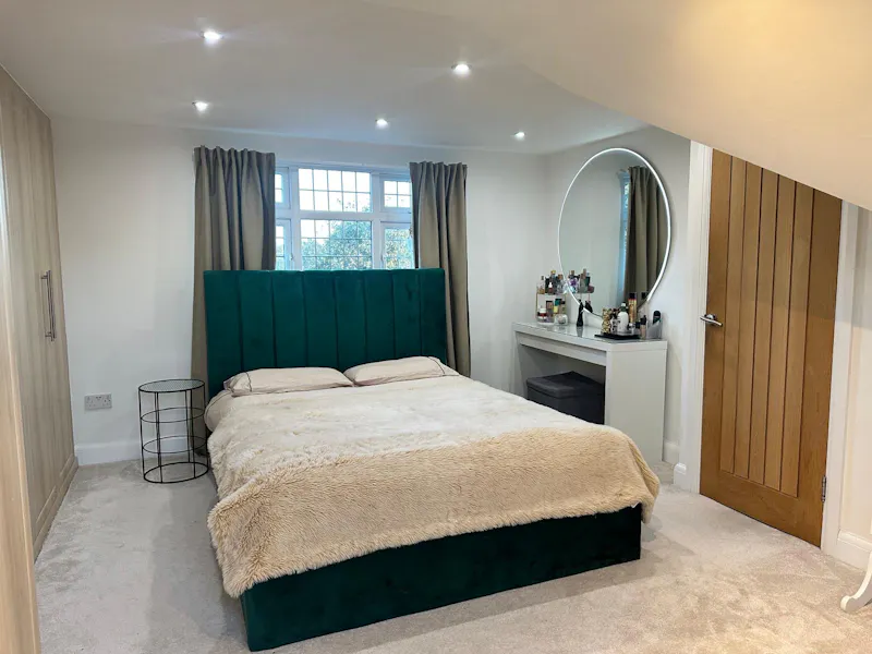 Hornchurch family home, D2800 (photo 22)