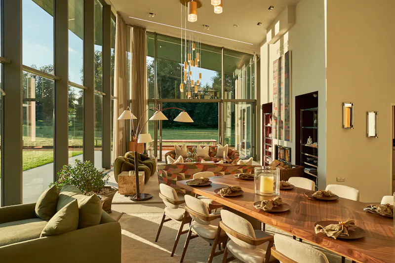 Glass at Impressive Waterside Mansion, D2801 (photo 4)