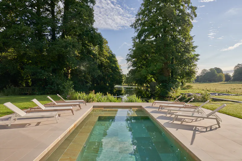 Impressive Waterside Mansion, D2801 (photo 21)