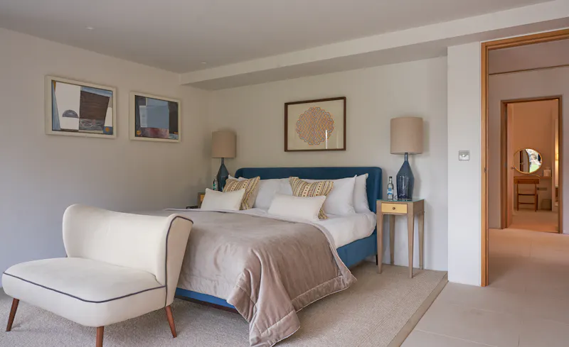 Bedroom - main at Impressive Waterside Mansion, D2801 (photo 9)
