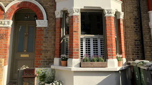 Earthy Walthamstow Home, B2062