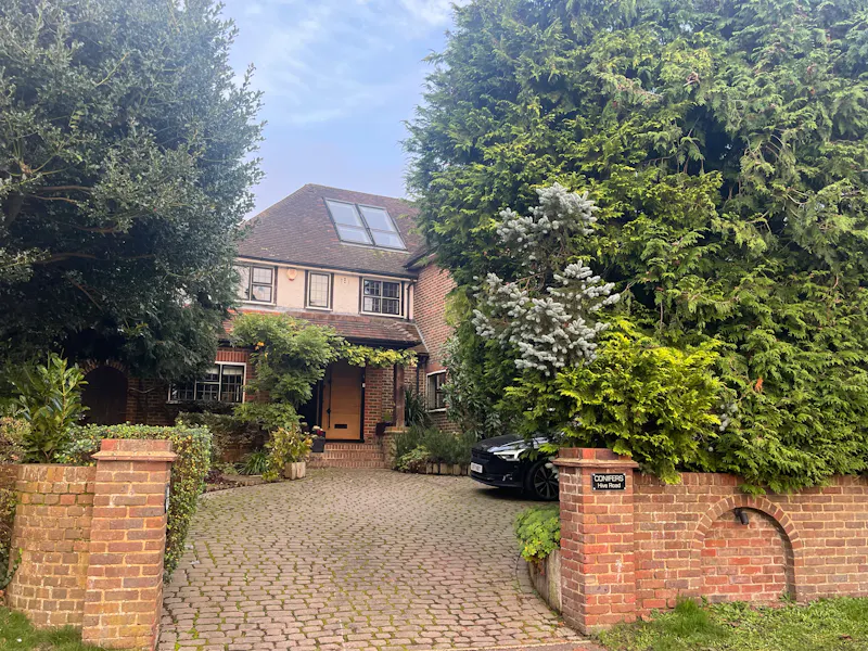 Driveway at 1930's style Bushey Heath Home, D2803 (photo 27)