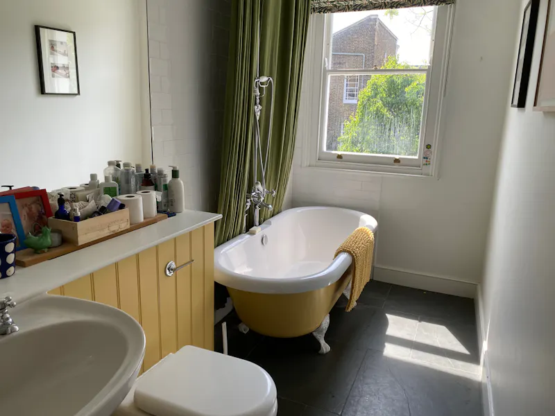 Bath at De Beauvoir family townhouse, A1646 (photo 32)