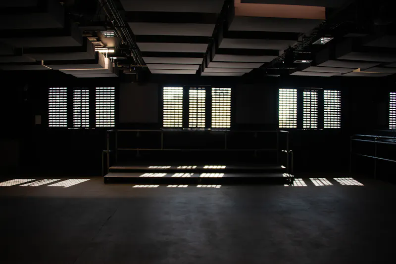 Canning Town events space, N484 (photo 6)