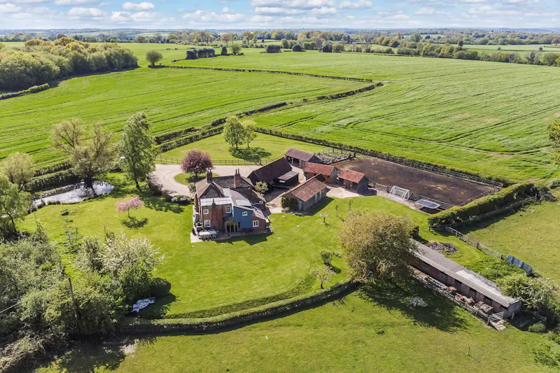 Farm house near St Albans , L721 (photo 47)