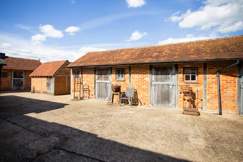 Stable / Outbuildings at Farm house near St Albans , L721 (photo 33)