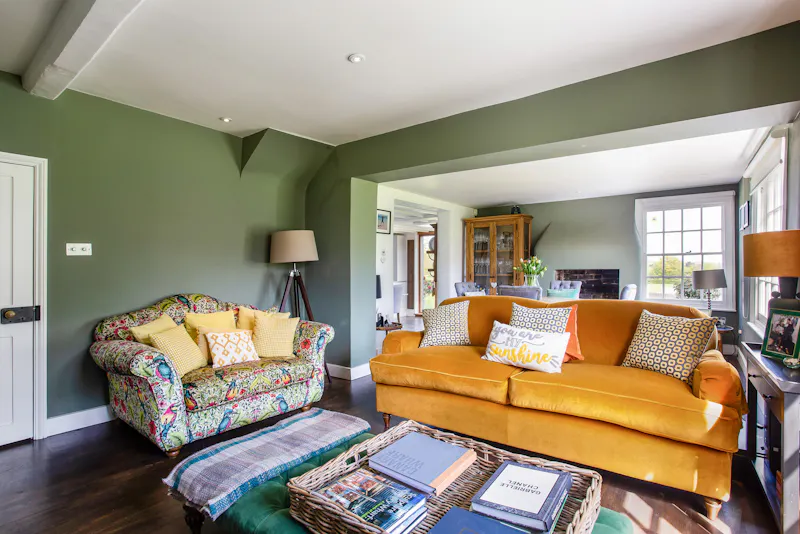 Through drawing room at Farm house near St Albans , L721 (photo 12)