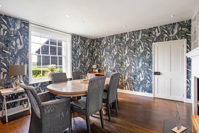 Dining room at Farm house near St Albans , L721 (photo 13)