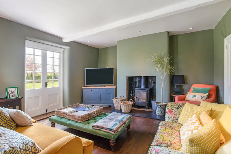 Living Room at Farm house near St Albans , L721 (photo 10)