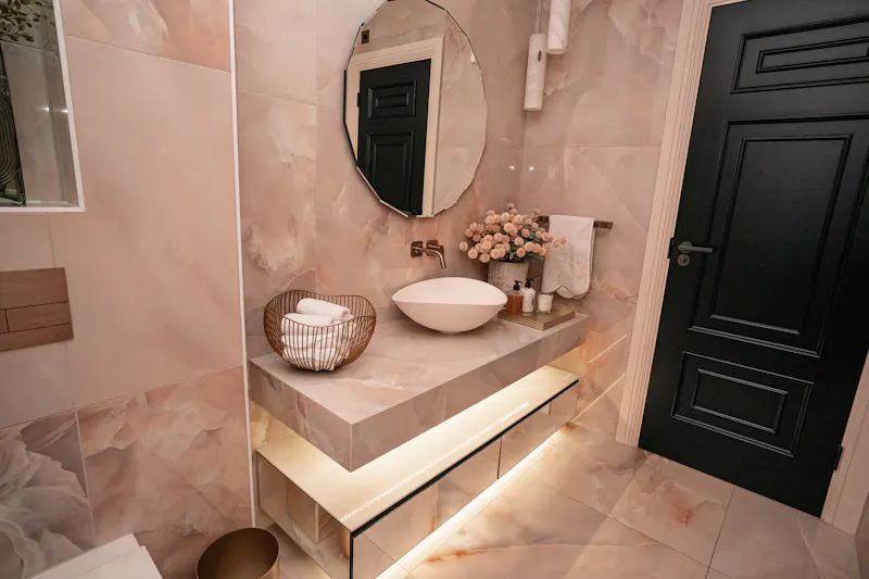 Luxury Mill Hill home, D2804 (photo 42)