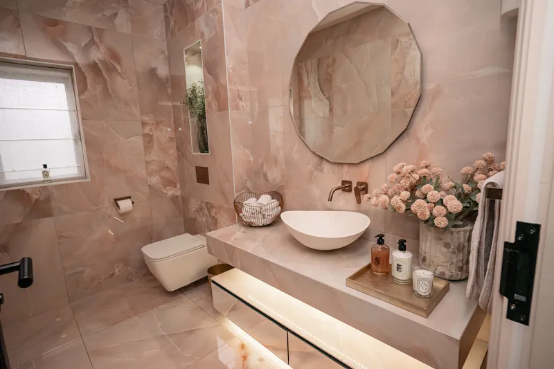 Bathroom at Luxury Mill Hill home, D2804 (photo 43)