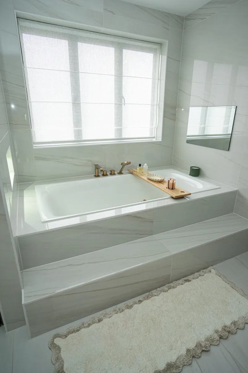 Luxury Mill Hill home, D2804 (photo 41)