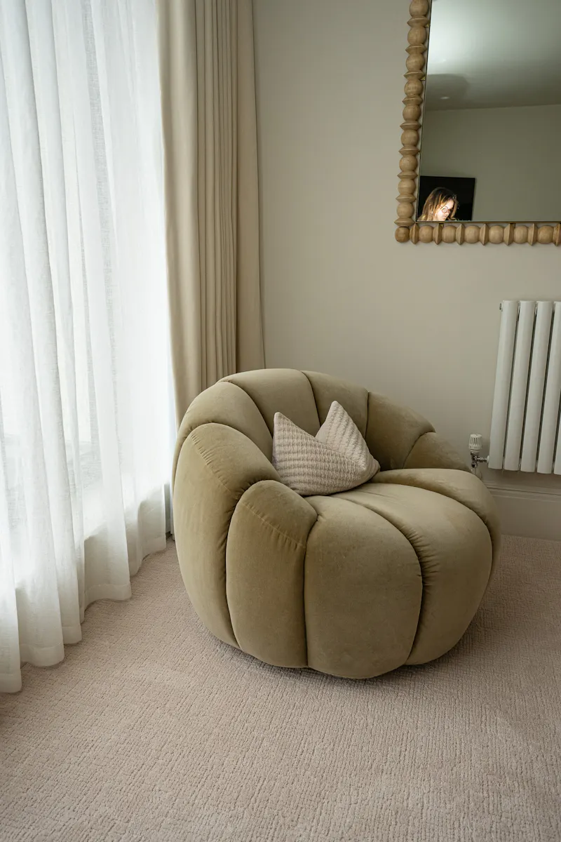 Luxury Mill Hill home, D2804 (photo 32)