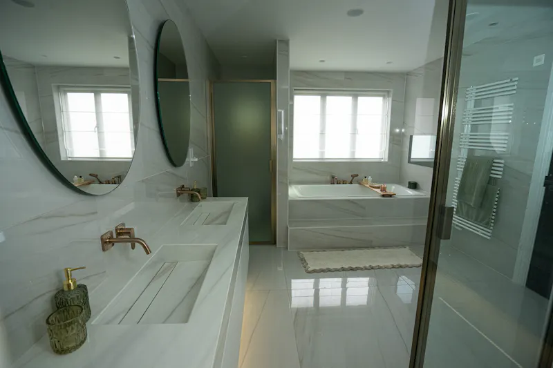 Bathroom at Luxury Mill Hill home, D2804 (photo 39)