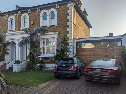 Kingston Upon Thames house, B1753