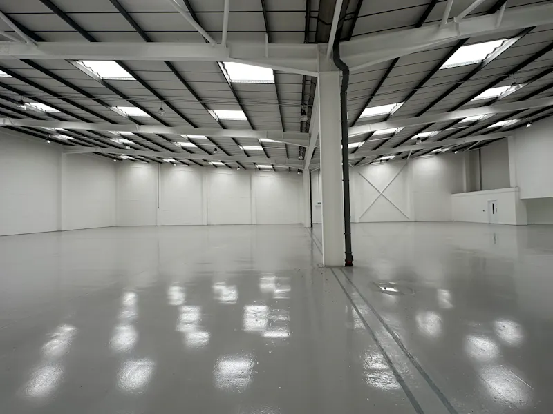 Versatile Brentford Studios, N560 (photo 15)