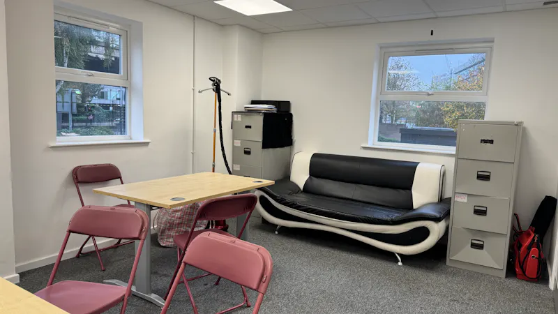 Versatile Brentford Studios, N560 (photo 10)