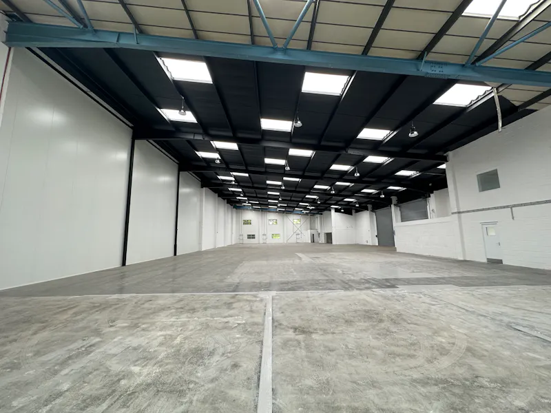 Versatile Brentford Studios, N560 (photo 18)