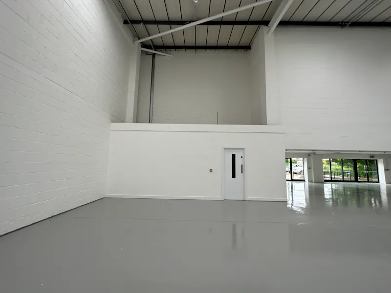 Versatile Brentford Studios, N560 (photo 4)