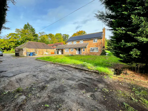 Modern Buckinghamshire Home, D2805