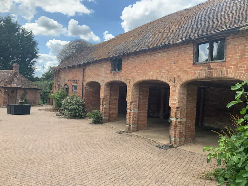 Garage at Cosy Warwickshire Barn House, L762 (photo 19)