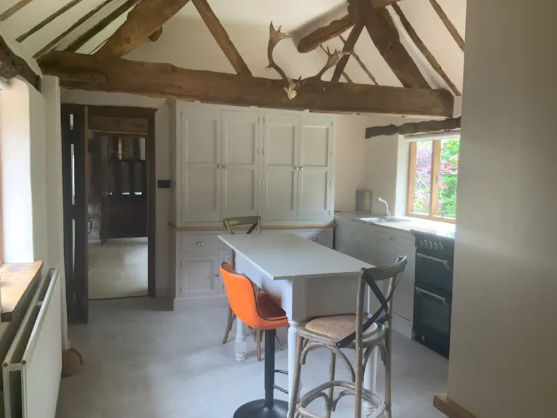 Beams at Cosy Warwickshire Barn House, L762 (photo 10)