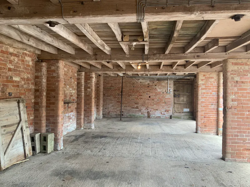 Garage at Cosy Warwickshire Barn House, L762 (photo 20)