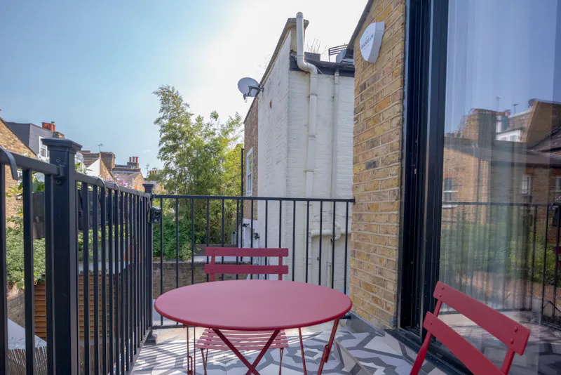 Balcony at Contemporary Fulham Home, B2052 (photo 16)