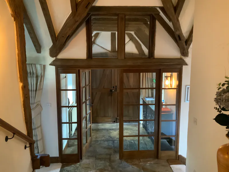 Beams at Cosy Warwickshire Barn House, L762 (photo 2)