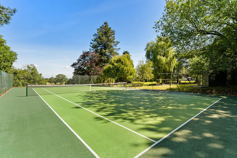 Tennis court at Grand Country House Bayford, A1717 (photo 27)
