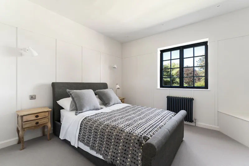 Bedroom at Grand Country House Bayford, A1717 (photo 16)