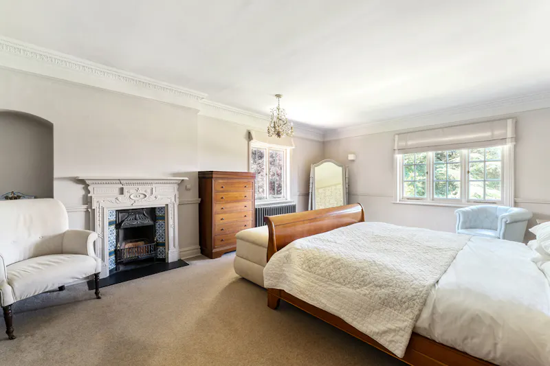 Bedroom at Grand Country House Bayford, A1717 (photo 12)