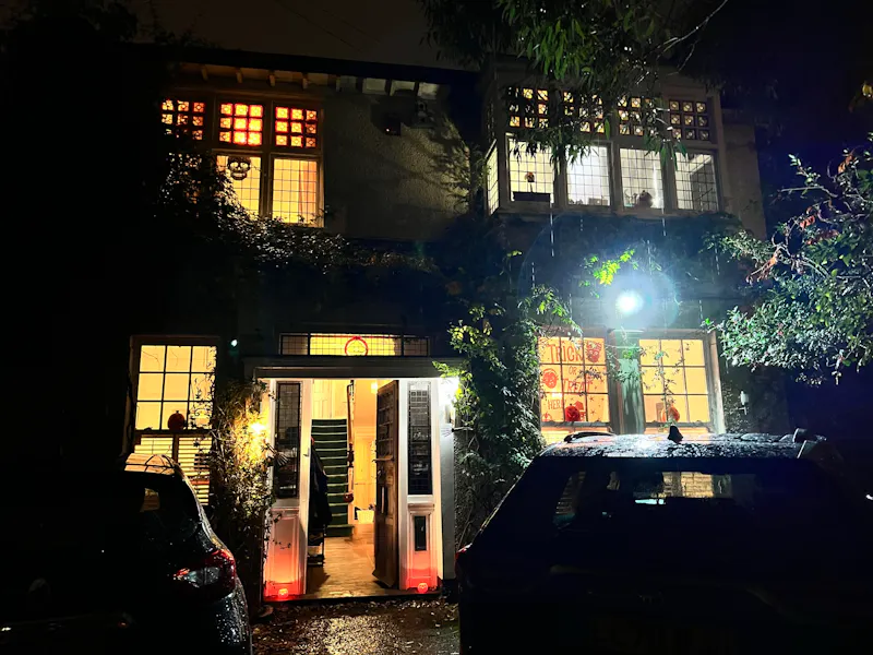 Adventurous Croydon Home , B2063 (photo 14)