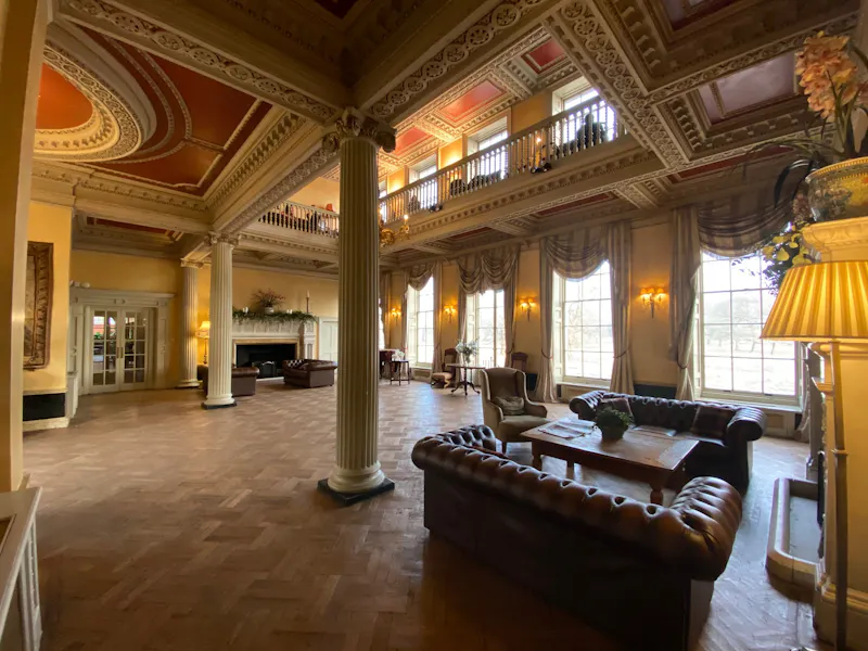 Ornate Hampton Court mansion, A859 (photo 6)