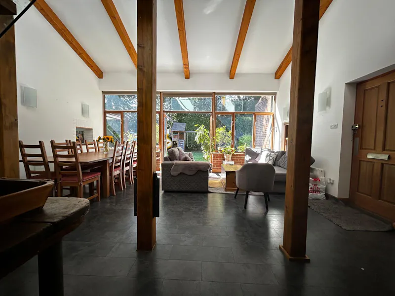 Beams at Charming Surrey Cottage, B2065 (photo 5)