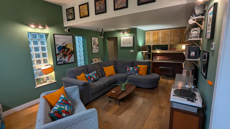 Authentic 60s Streatham house, D2128 (photo 18)