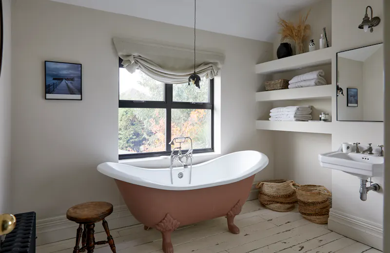 Floor - wooden at Suburban Home Chingford, B2066 (photo 30)