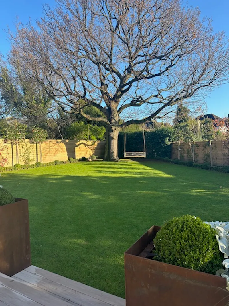 Luxury Mill Hill home, D2804 (photo 65)