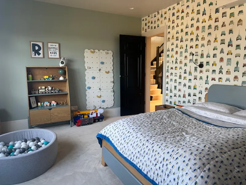 Bedroom - child's at Luxury Mill Hill home, D2804 (photo 52)