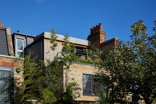 Classy Putney Townhouse, B2067
