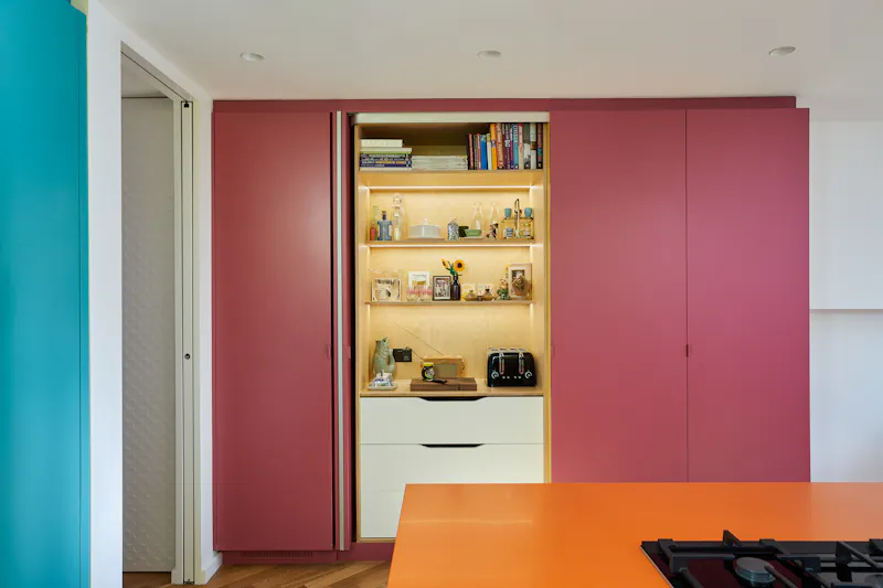 Classy Putney Townhouse, B2067 (photo 7)