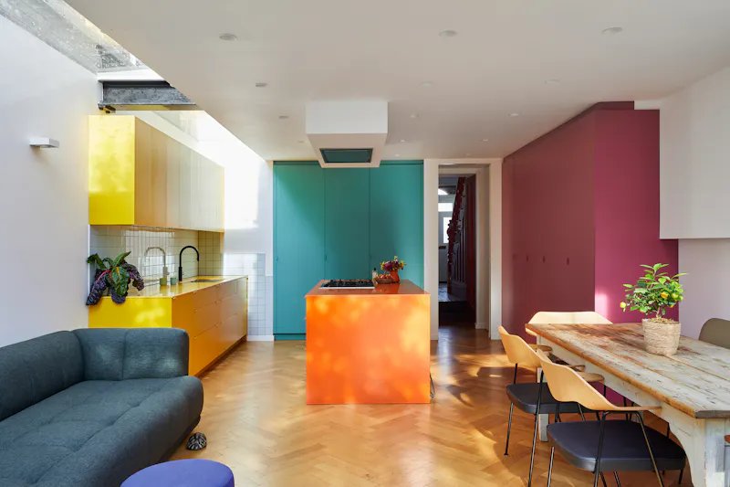 Open plan at Classy Putney Townhouse, B2067 (photo 5)