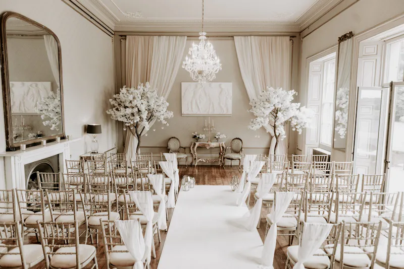 Crittall windows at Impeccable Yorkshire Manor, A1648 (photo 13)
