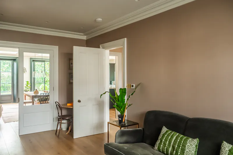 Mid-century Elegance in Barnes, E539 (photo 9)