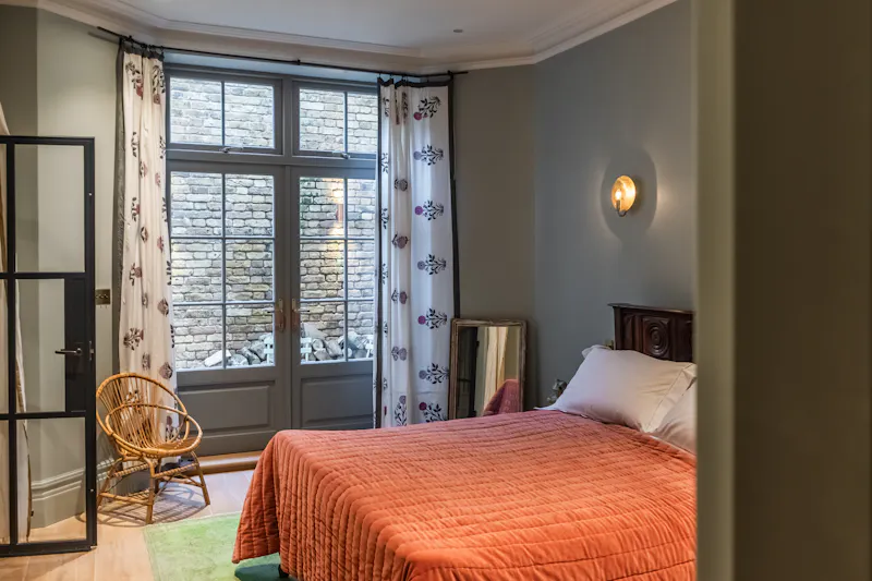 Bedroom at Mid-century Elegance in Barnes, E539 (photo 27)