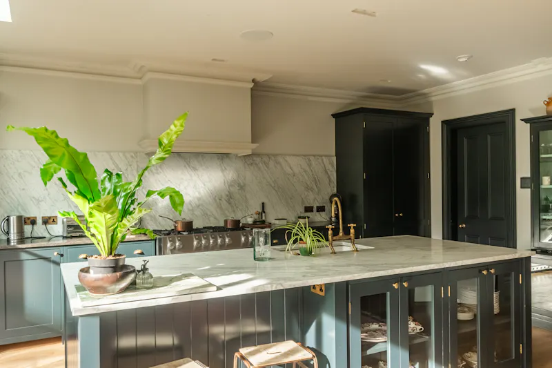 Mid-century Elegance in Barnes, E539 (photo 14)